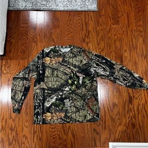 Men’s Camo Long Sleeve Hunting Shirt
